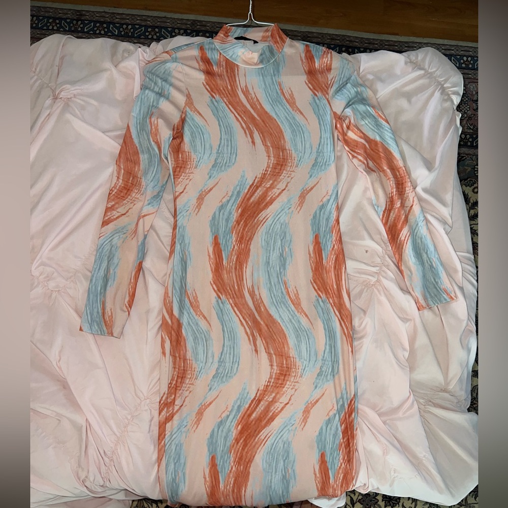 Mock Neck Marble Print Bodycon Dress